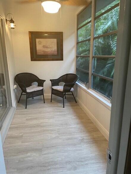 Building Photo - 1200 Colonnades Dr