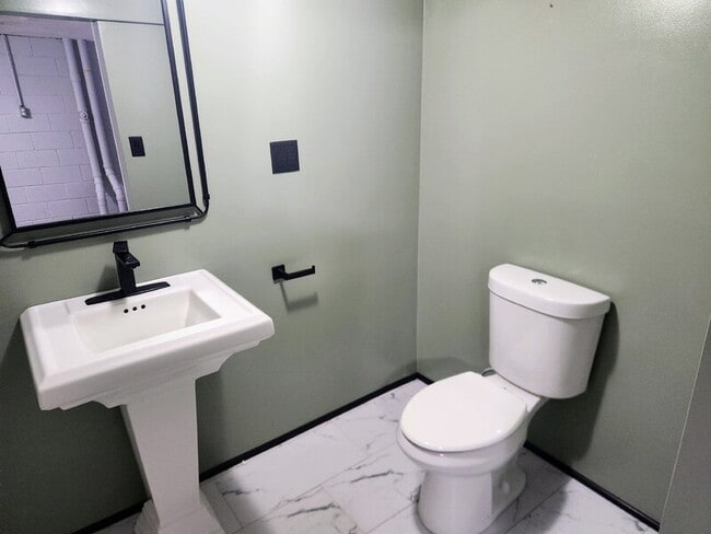 Building Photo - 4001 36th Pl