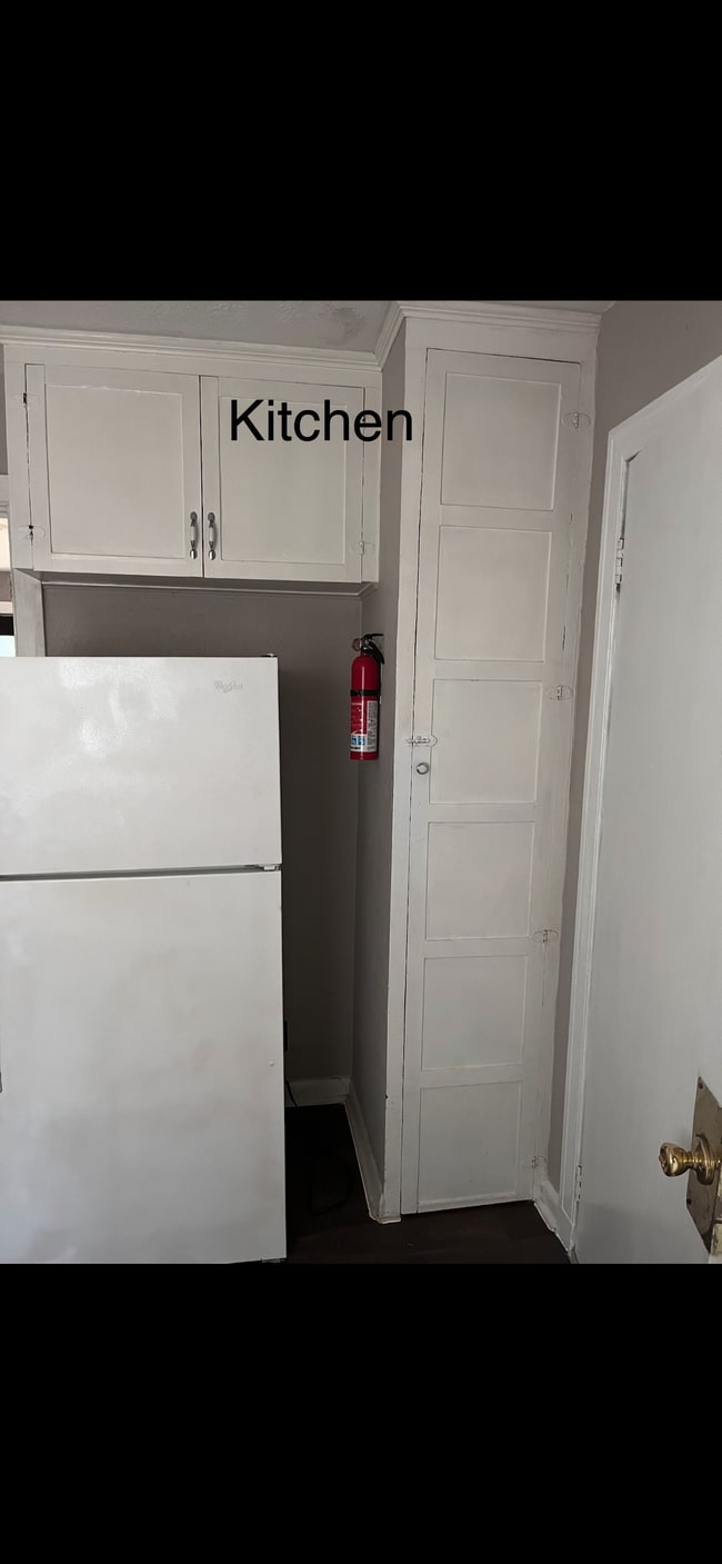 Building Photo - 2015 9th St