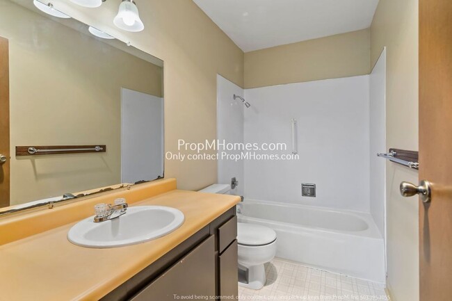 Building Photo - Chic One Bedroom Sylvan Heights Condo - A ...