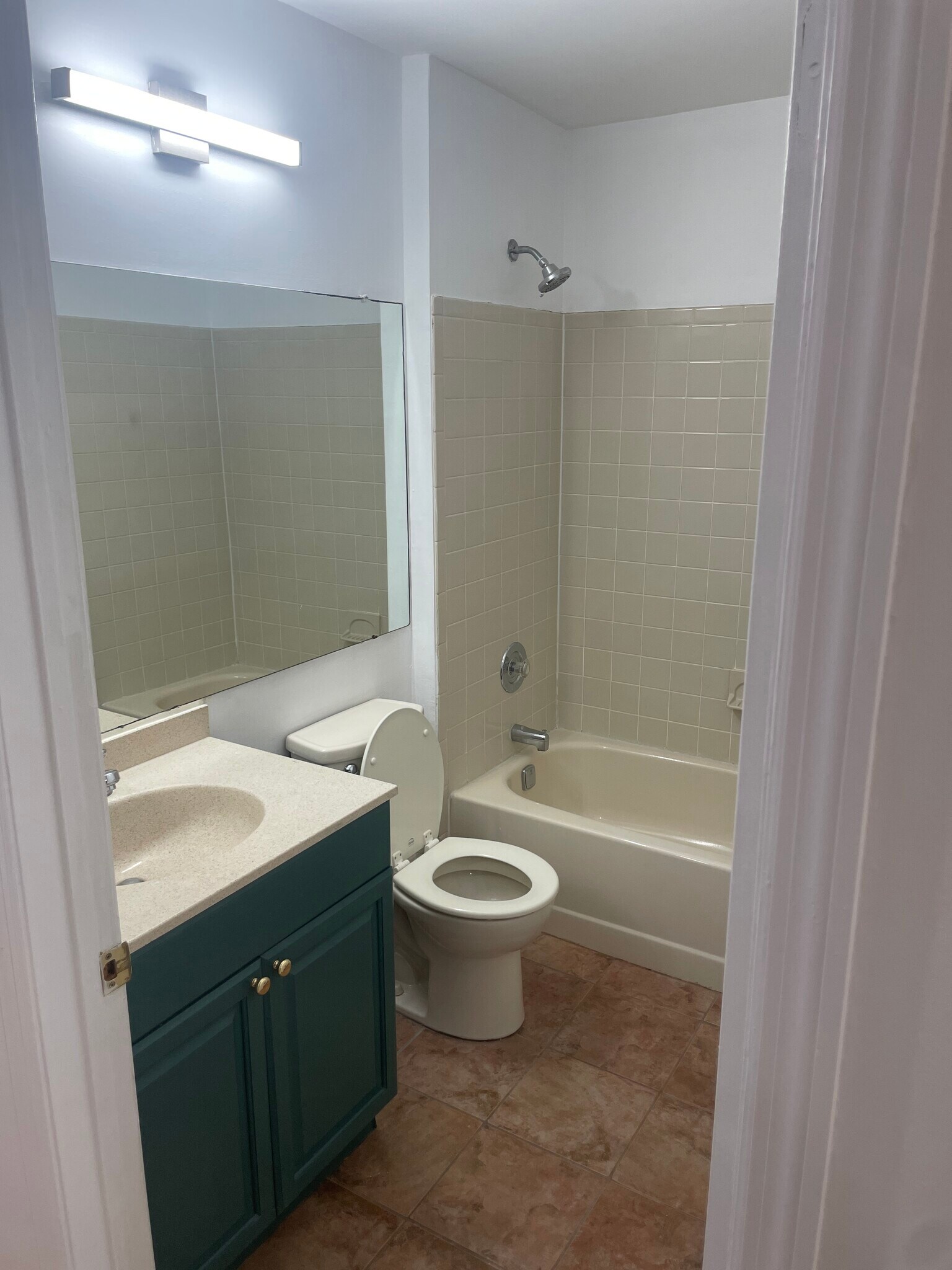 Second BathRoom - 41 Walnut St