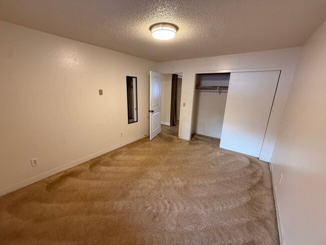 Building Photo - 3630 O'Malley Rd