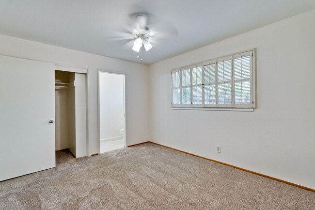 Building Photo - 3 Bedroom Gem near Santana Row.  Convenien...