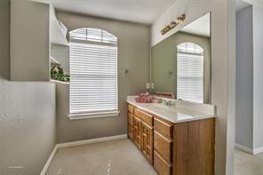 Building Photo - 930 Lakeridge Dr