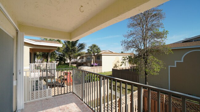 Building Photo - 4670 NW 79th Ave