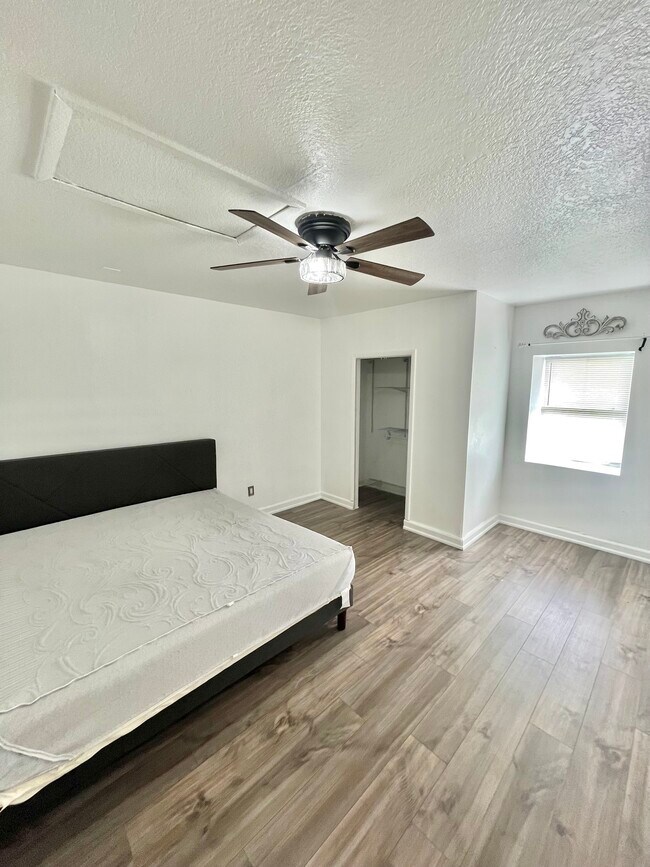 Building Photo - 4243 Deltona Blvd