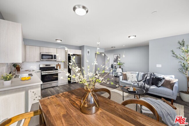 Building Photo - 1522 Cochran Ave