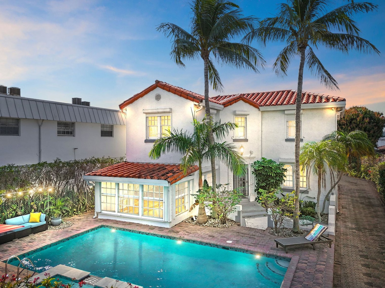 Building Photo - 414 Lake Shore Dr