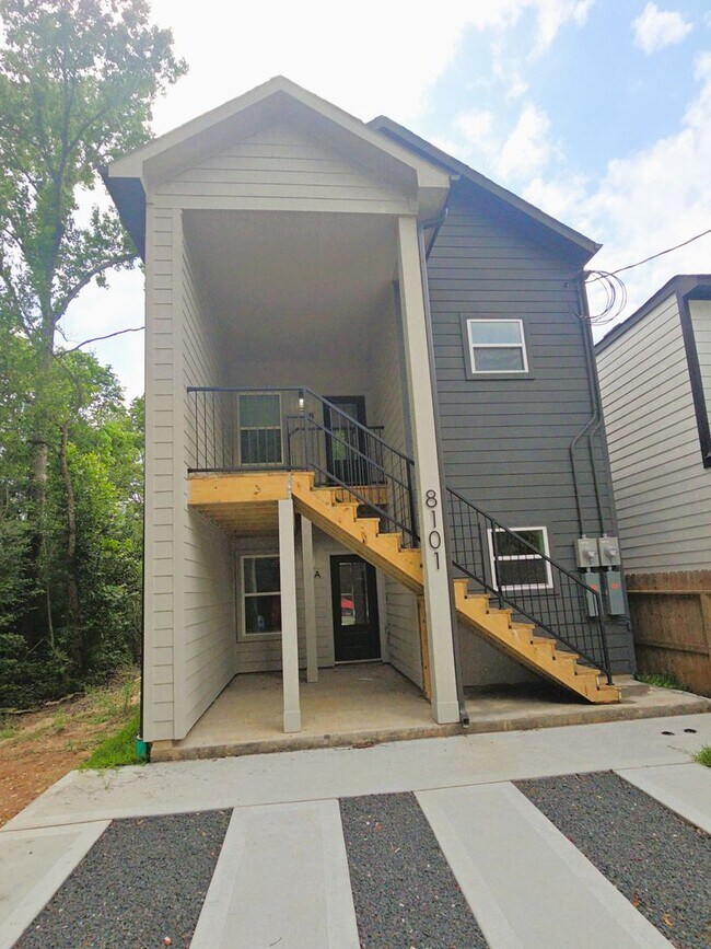 Building Photo - 8101 Venus St