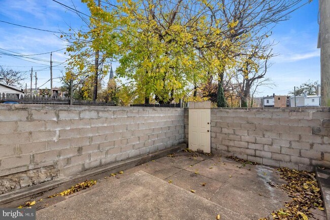 Building Photo - 1007 E Preston St