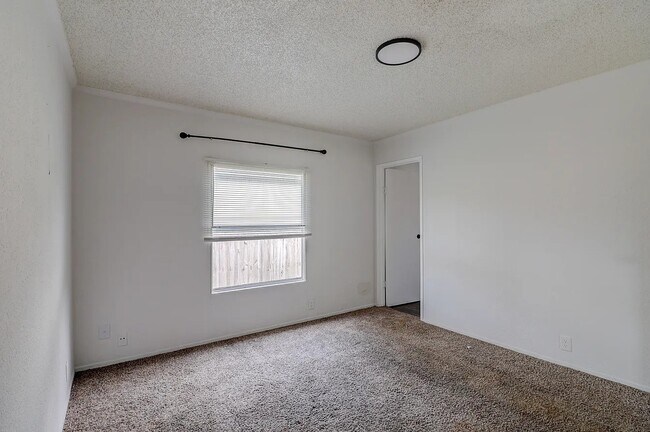 Building Photo - 11727 Greensbrook Forest Dr