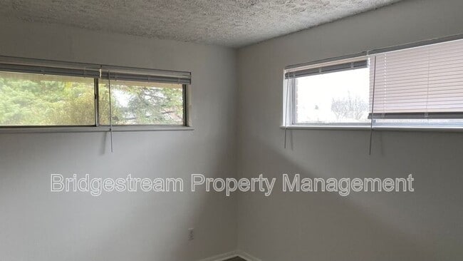 Building Photo - 6116 Rosebury Dr