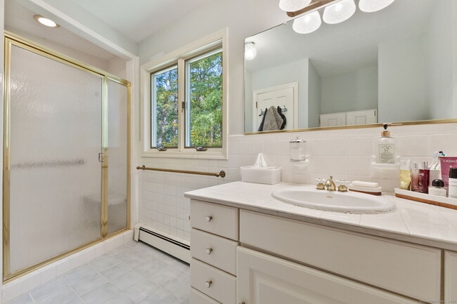 Building Photo - 52 Tannery Ln S