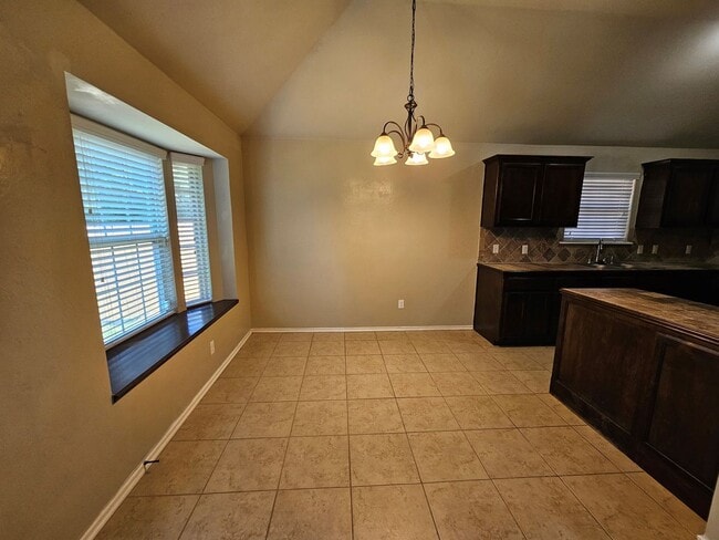 Building Photo - First month Free ! Large corner lot!