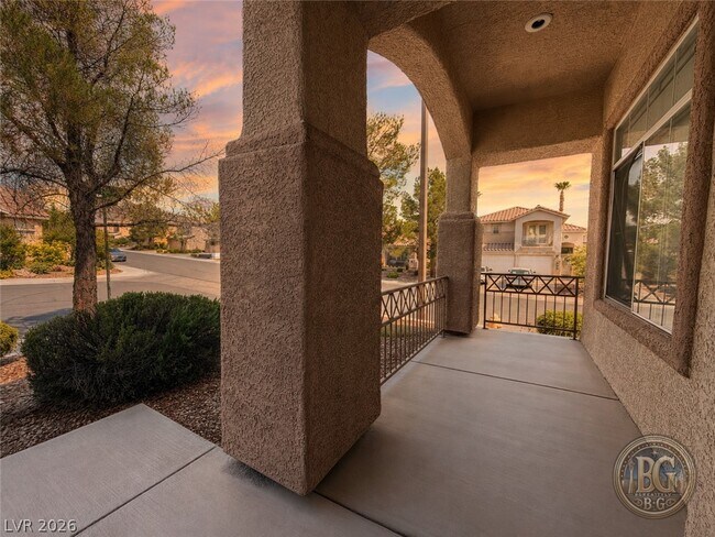Building Photo - 2012 Cedarcrest Ct