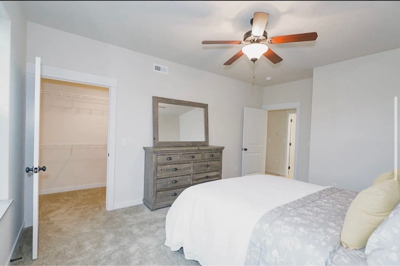 Building Photo - 3602 Dandy Dr