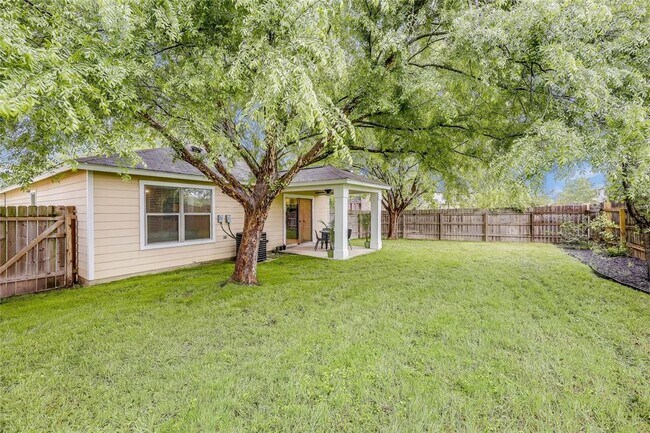 Building Photo - 5301 Apple Orchard Ln