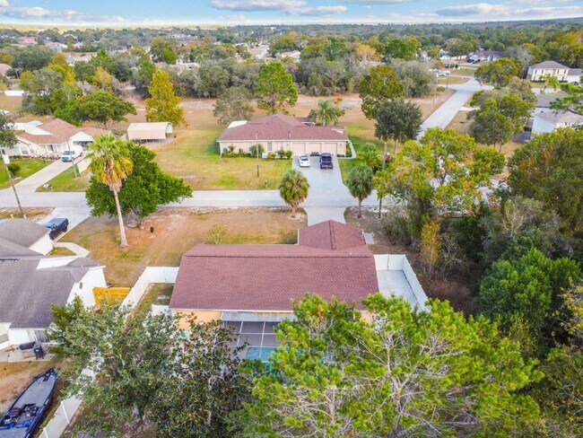 Building Photo - ***PRIVATE HEATED POOL*** Beautiful, Fully-Furnished 3-Bedroom Home Available April 1, 2026!   **...