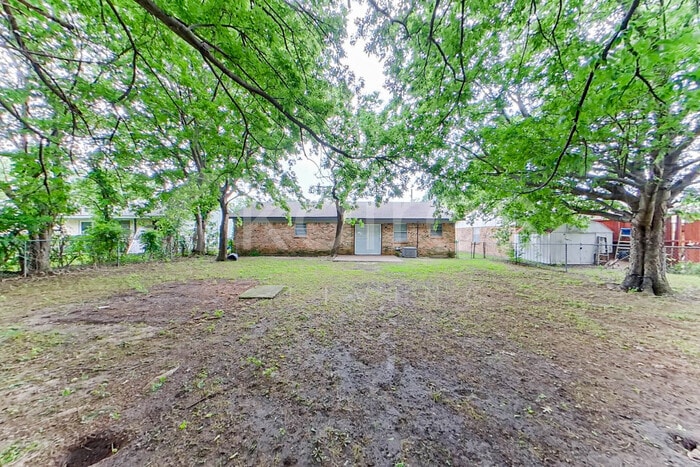 Building Photo - 12211 Knight Dr