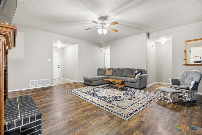 Building Photo - 3609 Ida Dr