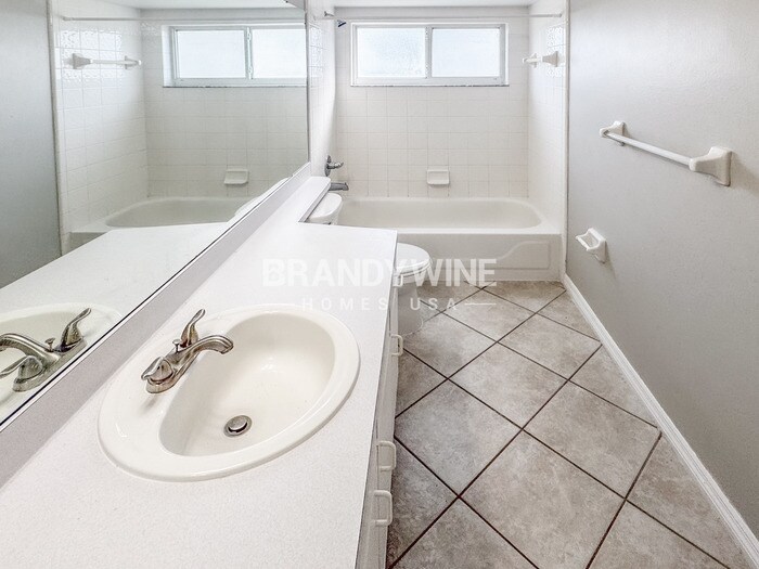 Building Photo - 251 Coralwood Ct