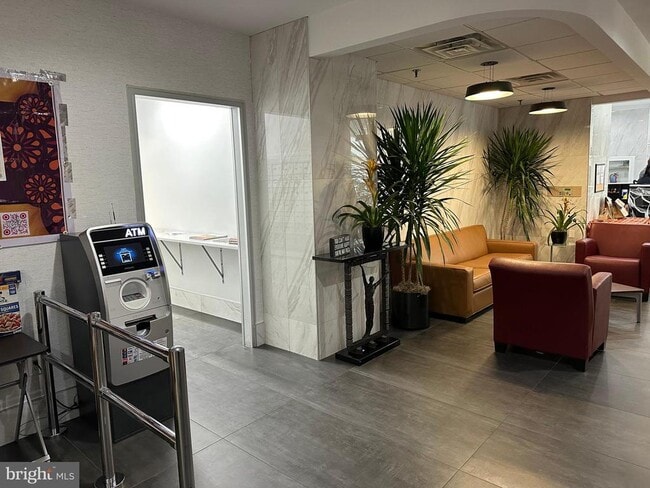 Building Photo - 2101 Chestnut St