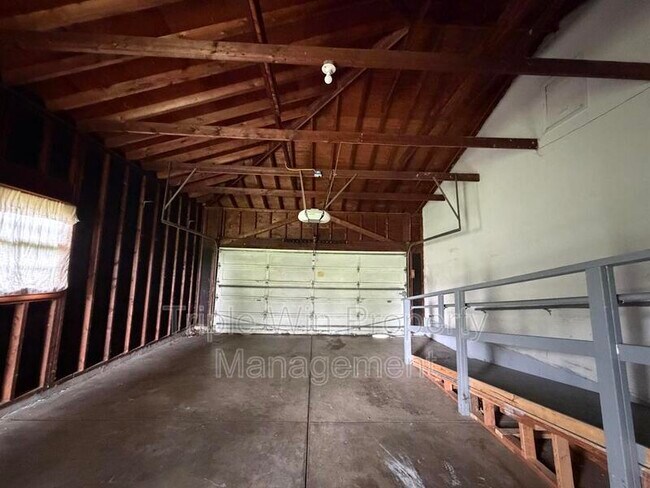 Building Photo - 1664 Talisman Ln
