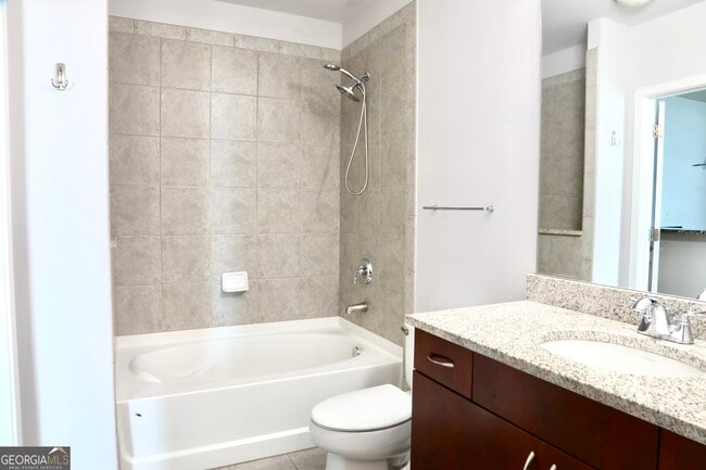 Building Photo - 400 W Peachtree St NW