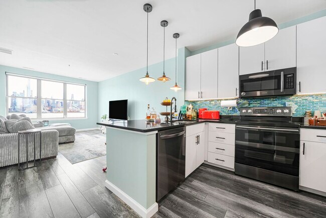 Building Photo - 26 Ave at Port Imperial