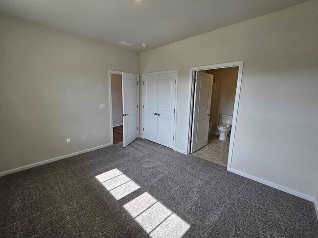 Building Photo - Bell Farm Community - 3BR / 2BA + Garage