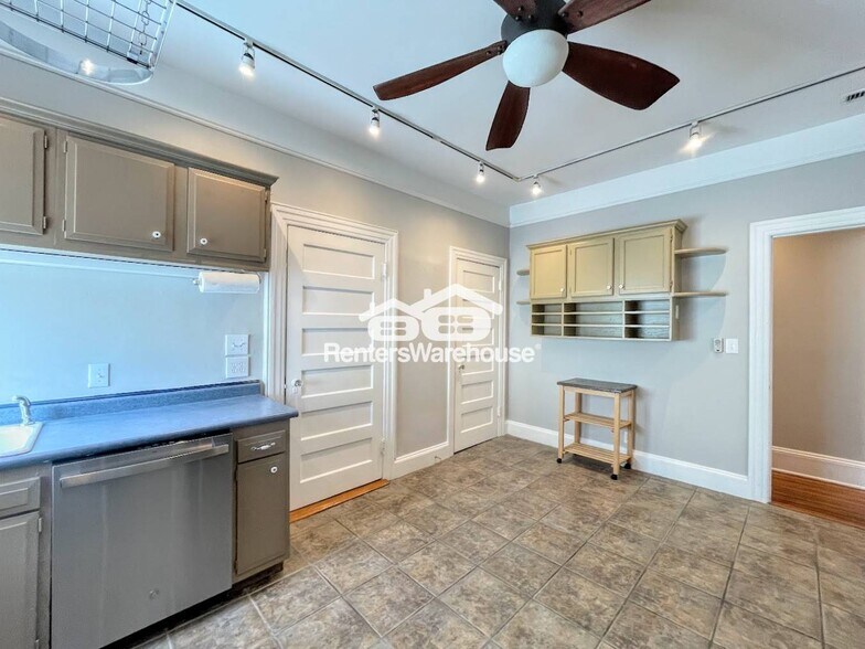 Building Photo - 1111 Colley Ave