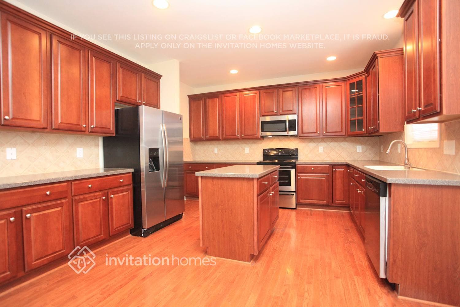 Building Photo - 3912 Song Sparrow Dr