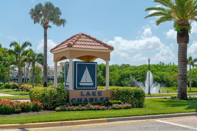 Building Photo - 1676 SW Harbour Isles Cir
