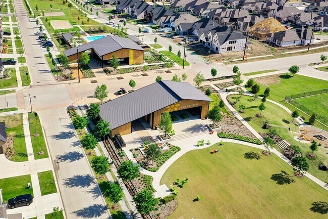 Building Photo - 705 Boardwalk Way