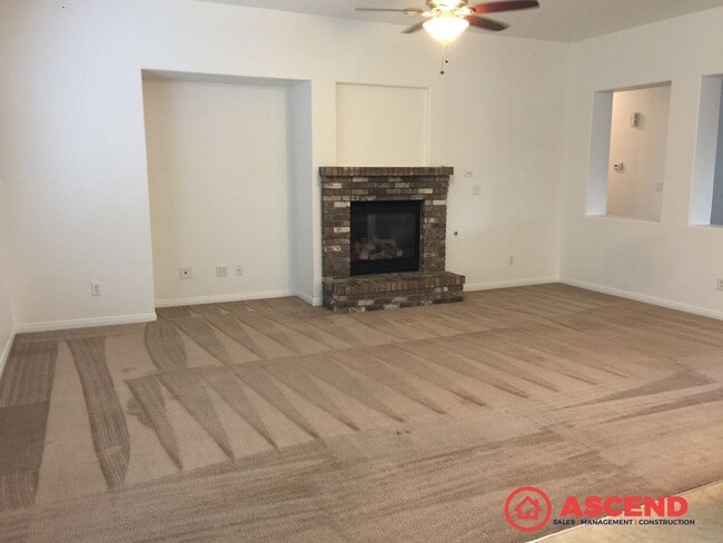 Building Photo - Comfortable 3-Bedroom, 2-Bath Home with Modern Kitchen