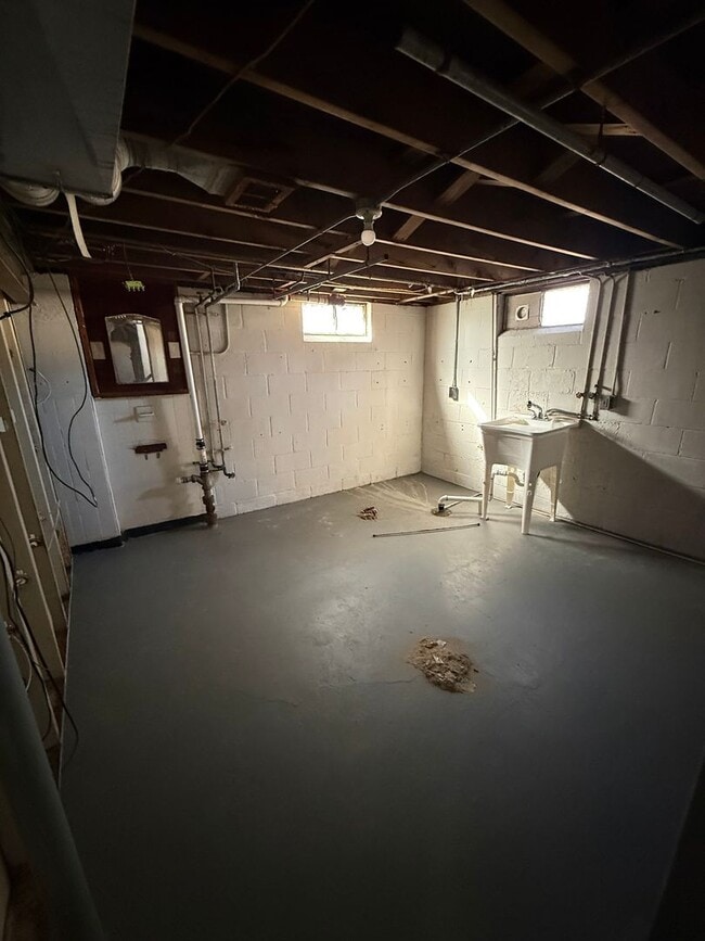 Building Photo - Completely remodeled 3 Bedroom Ranch Home for Rent