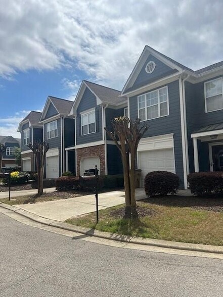 Building Photo - 6283 Shoreview Cir