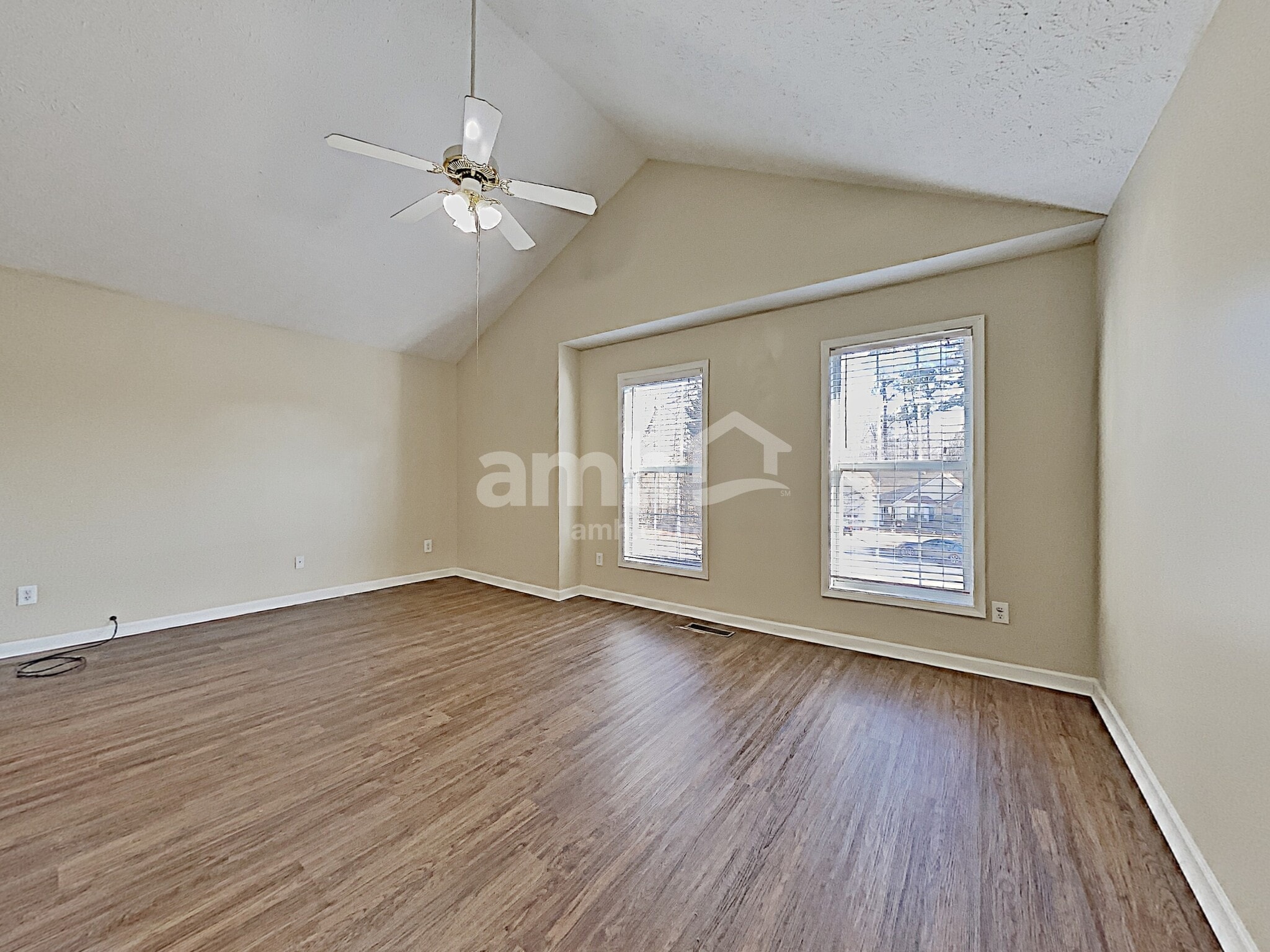 Building Photo - 312 Yarbrough Ct