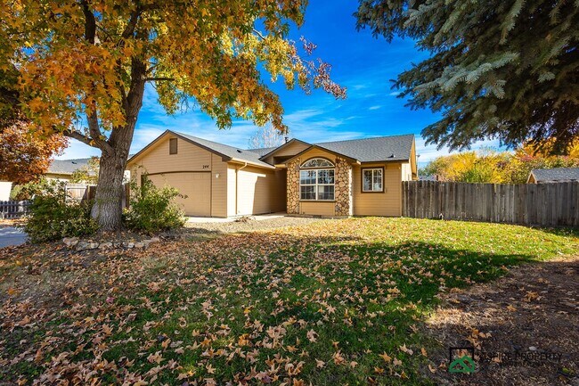 Primary Photo - 3 bed 2 bath home