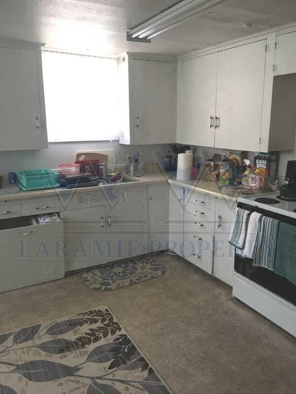 Building Photo - 315 E Flint St