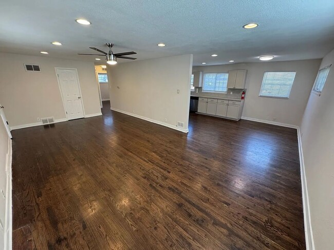 Building Photo - 1186 Rosemary St