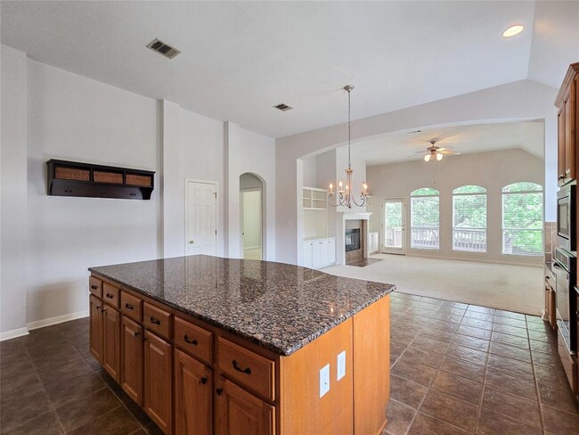 Building Photo - 9901 Bundoran Dr