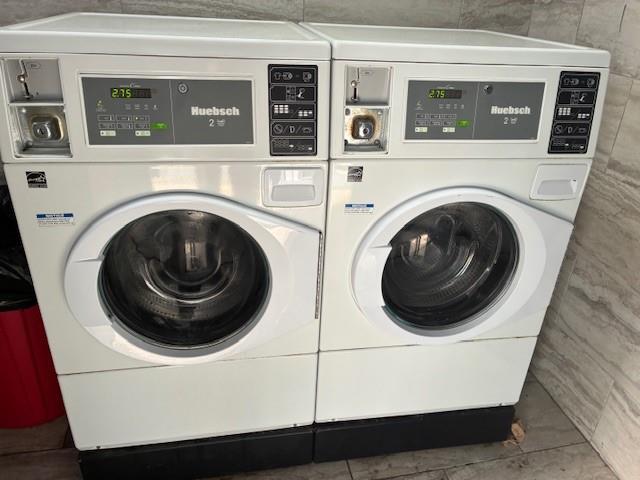 Building Photo - 425 S Oak St