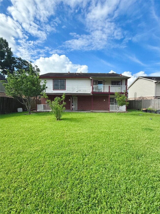 Building Photo - 12210 Cliffgate Dr