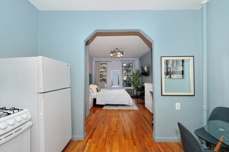 Building Photo - 173 E 91st St