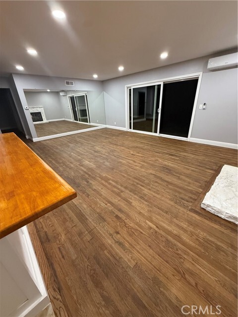Building Photo - 4561 Mimosa Dr