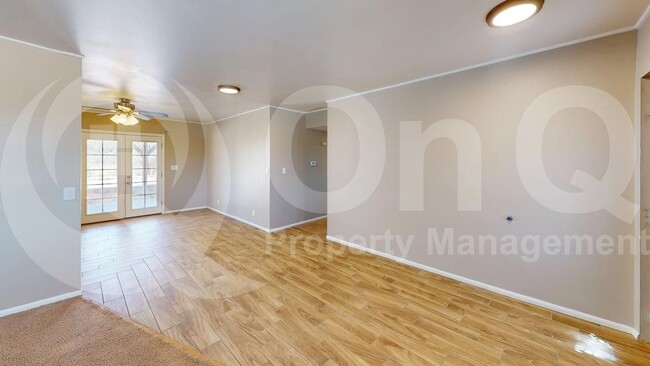 Building Photo - 826 S Sarnoff Dr