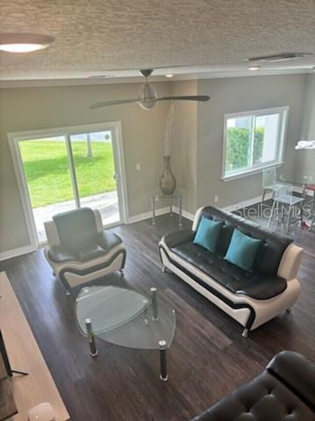 Building Photo - Providence Townhome For Rent