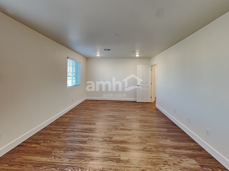 Building Photo - 285 Cape Seville Pl
