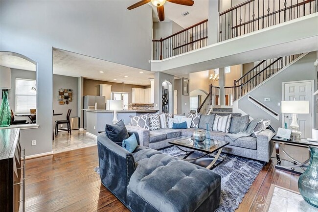Building Photo - 2208 Breezeway Bend Dr